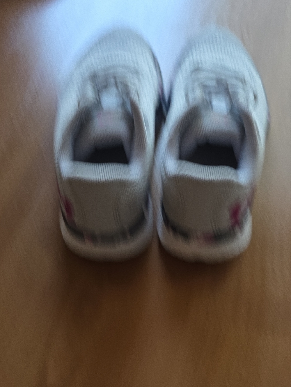 Under Armour Girl White Running Sneakers with Pink Accents and Floral Trim (US 1 - Picture 3 of 5